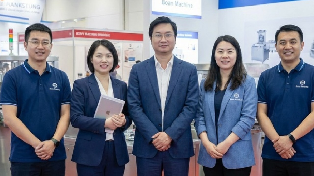 Компания Boan Machine блистает на международной выставке фармацевтической промышленности, представляя основное оборудование для фармацевтической упаковки.